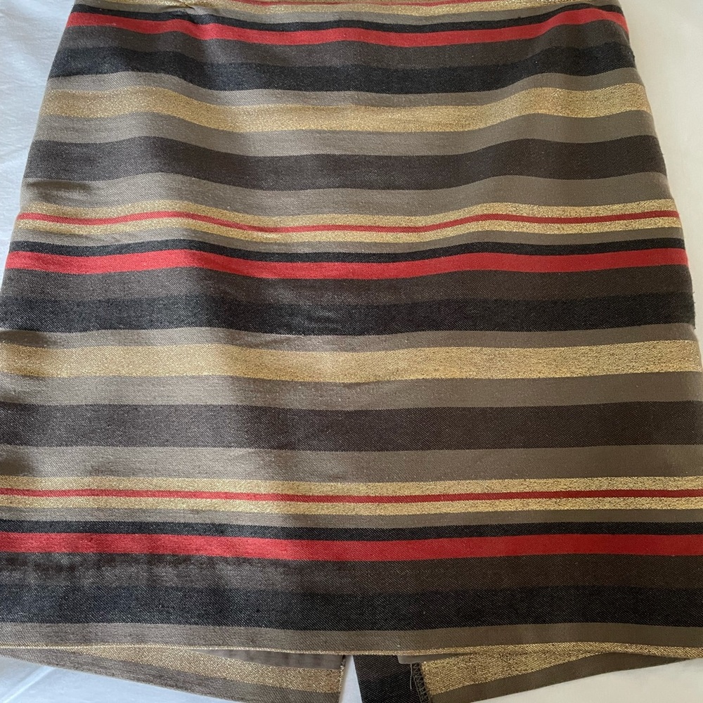 Perfect Fall skirt for work! Orange brown and gold
